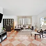 Casa Paraiso *